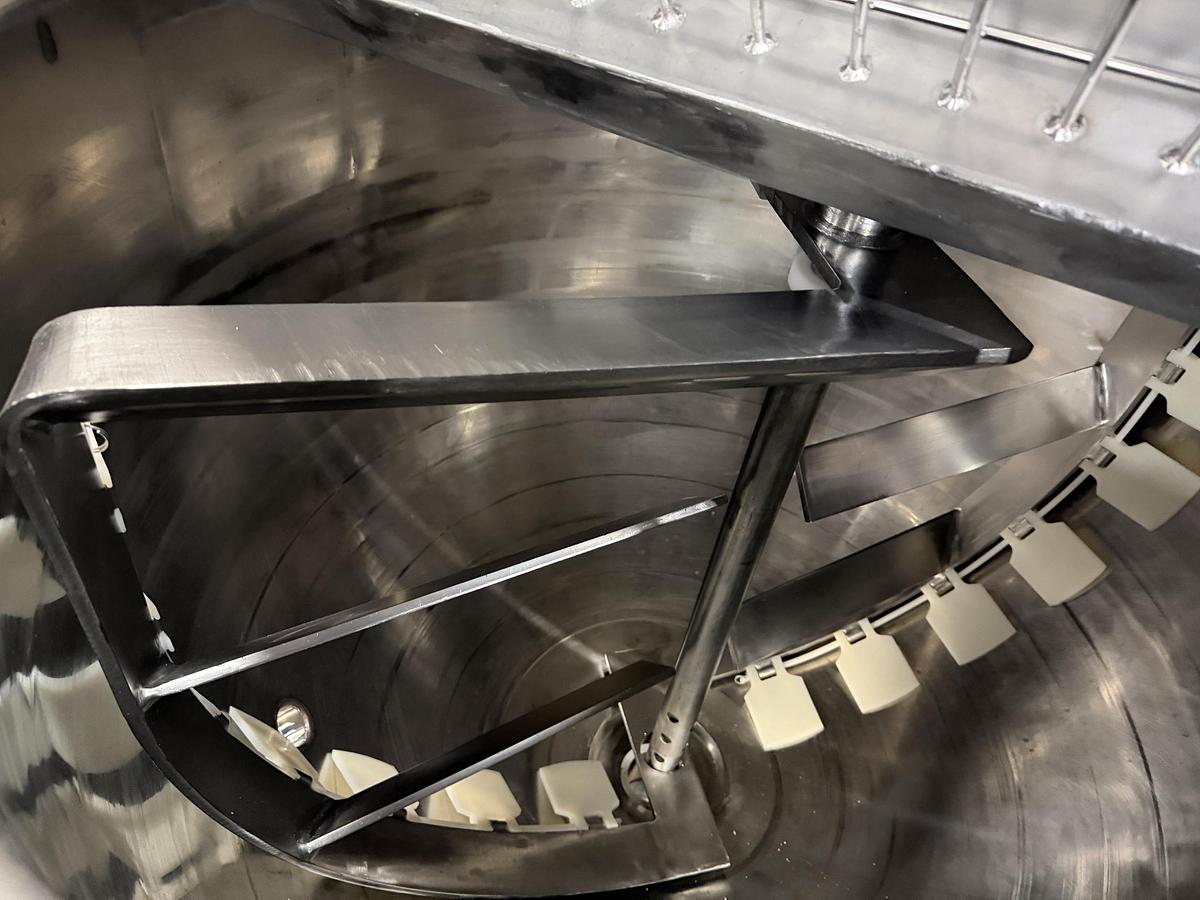 Used Used 200 Gallon Lee Industries Jacketed Kettle, Stainless Steel, With Scrape Agitation