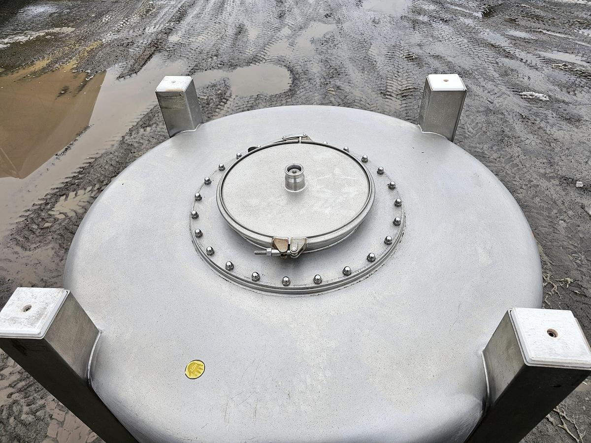 Used Used 310 Gallon Tank (Tote), Stainless Steel