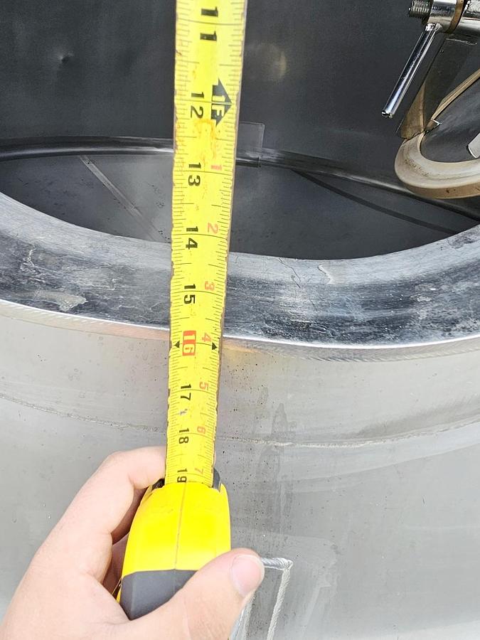 Used Used 5280 Gallon Tank, 304 Stainless Steel