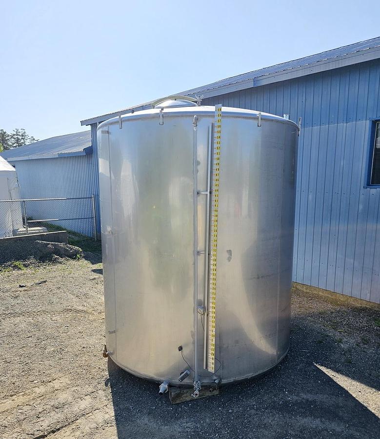 Used Used 5000 Gallon Tank, Stainless Steel