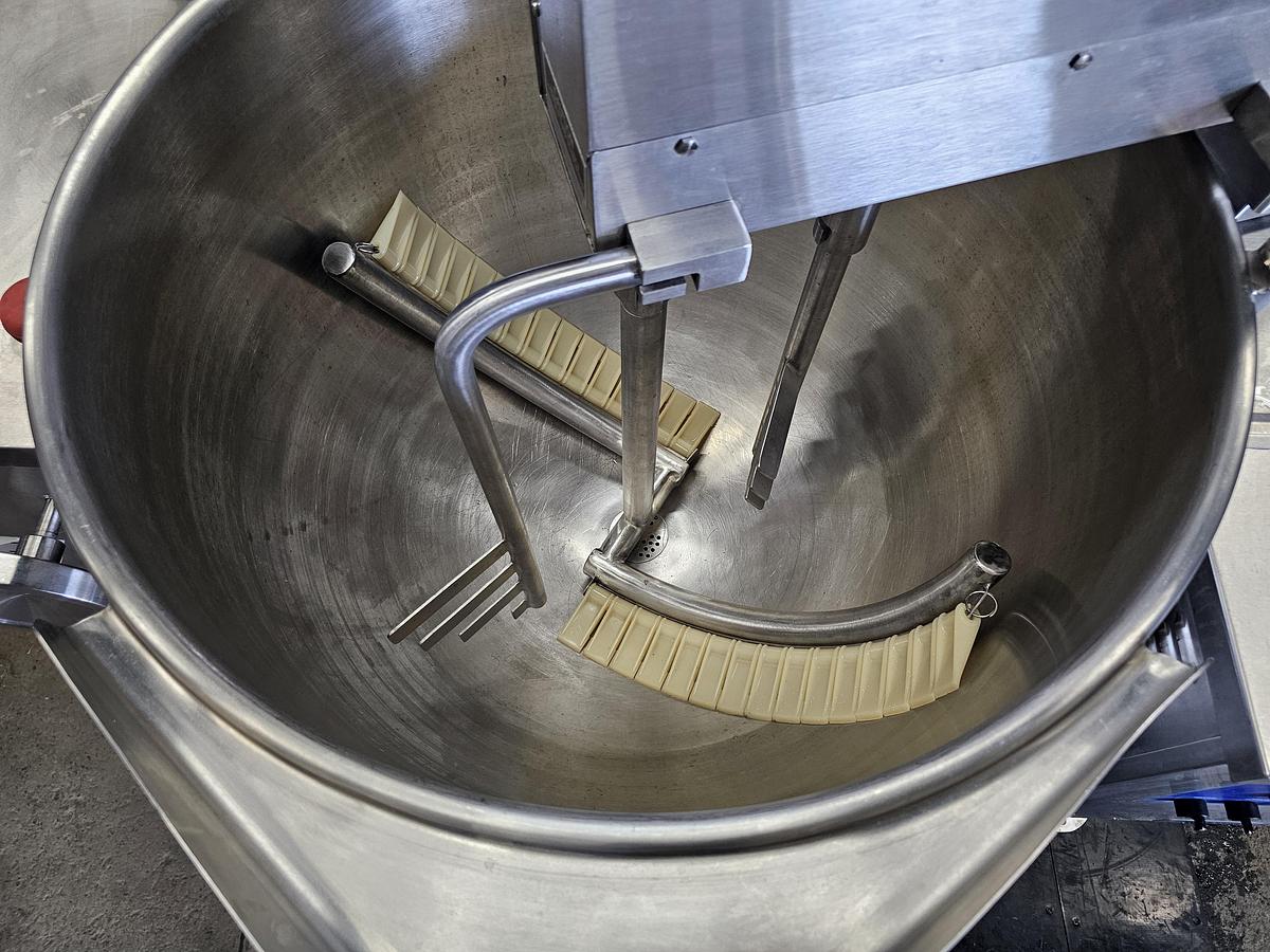 Used Felix Compound - 80 gallon kettle with scrape agitation