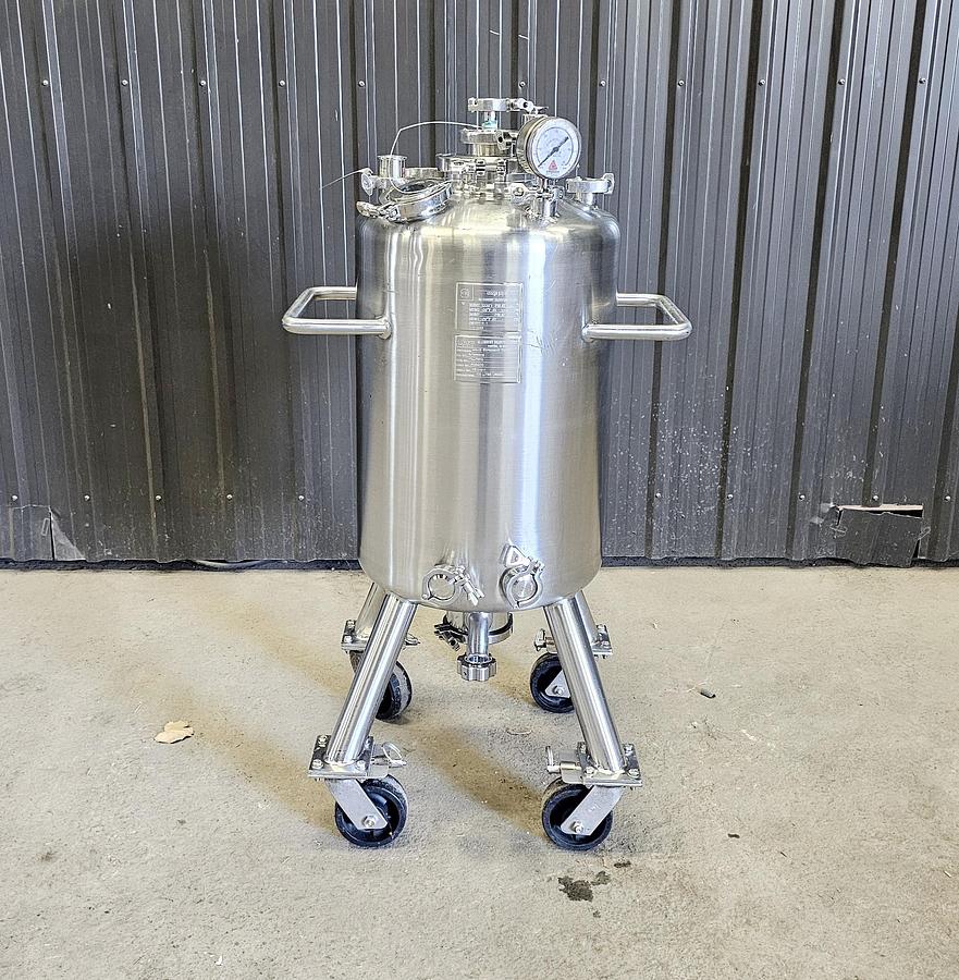 Used Heritage Global Auctions (Hagerstown MD) Lot 659 - Tank