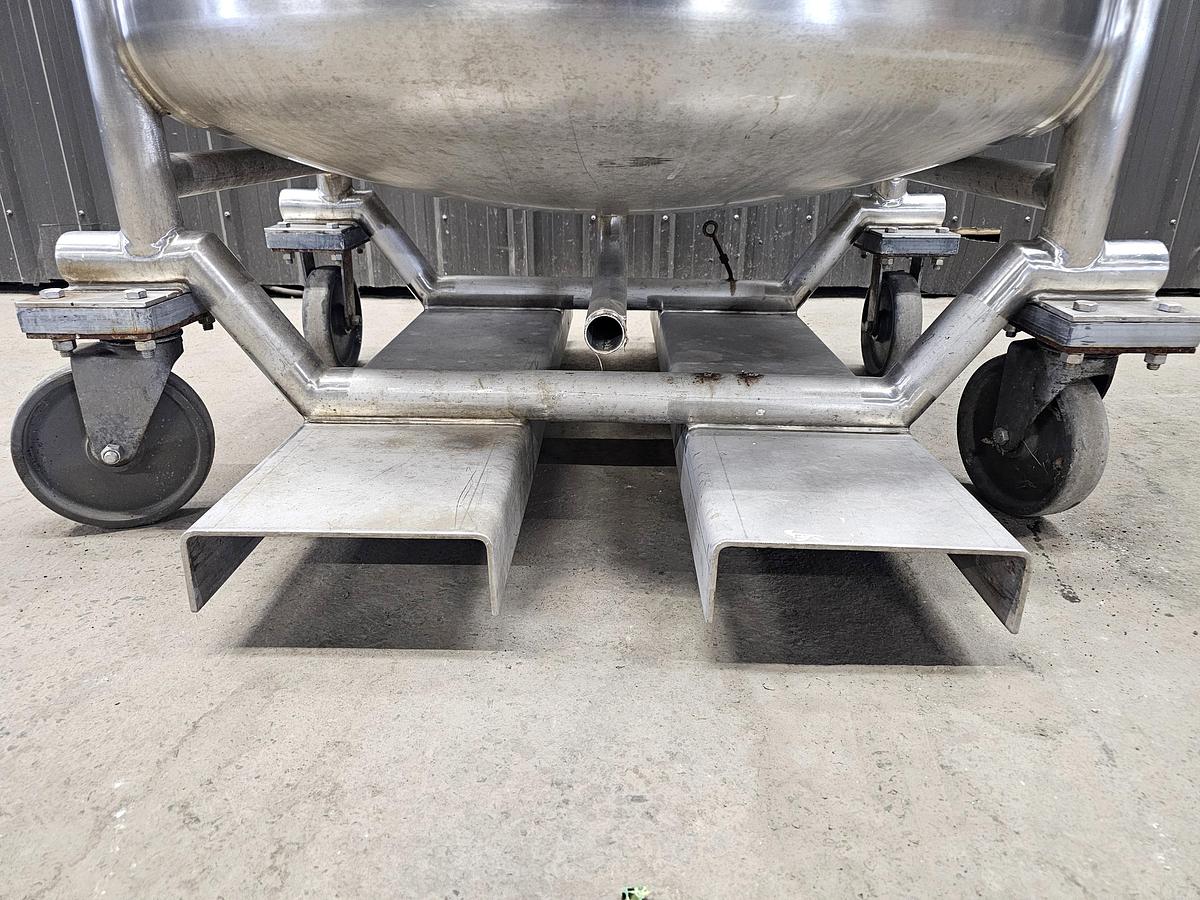 Used Used 275 Gallon Vessel