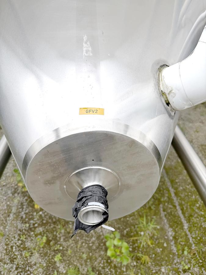 Used Used 2480 Gallon Jacketed Tank, 304 Stainless Steel