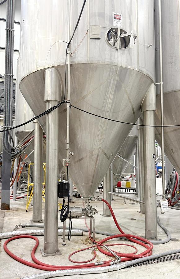 Used Used 18,492 Gallon Jacketed Tank (Reactor), 304 Stainless Steel