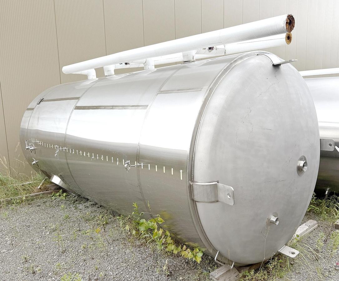 Used Used 2480 Gallon Jacketed Tank, 304 Stainless Steel