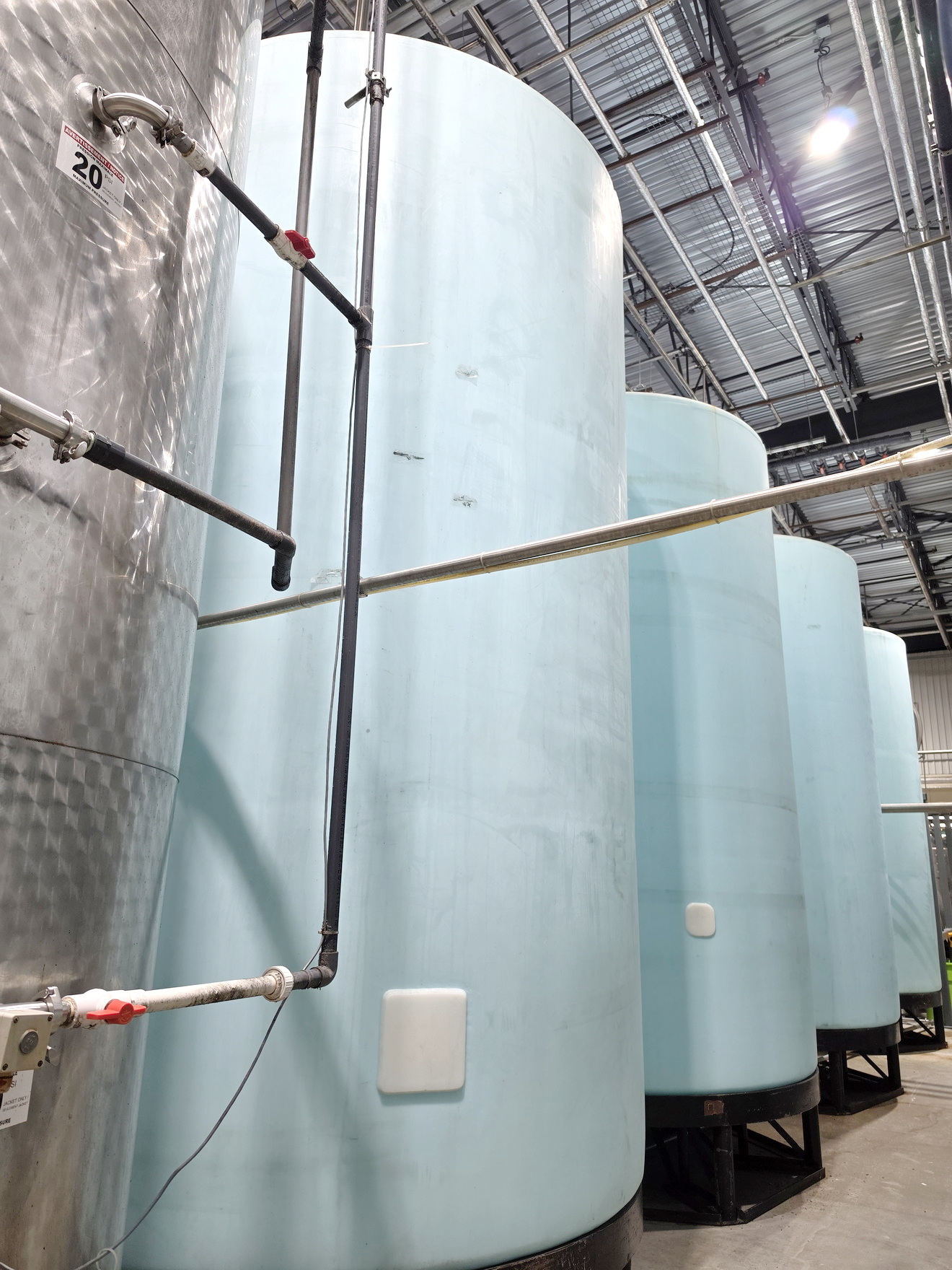 Used Used 6000 Gallon Tank, Reinforced Polypropylene
