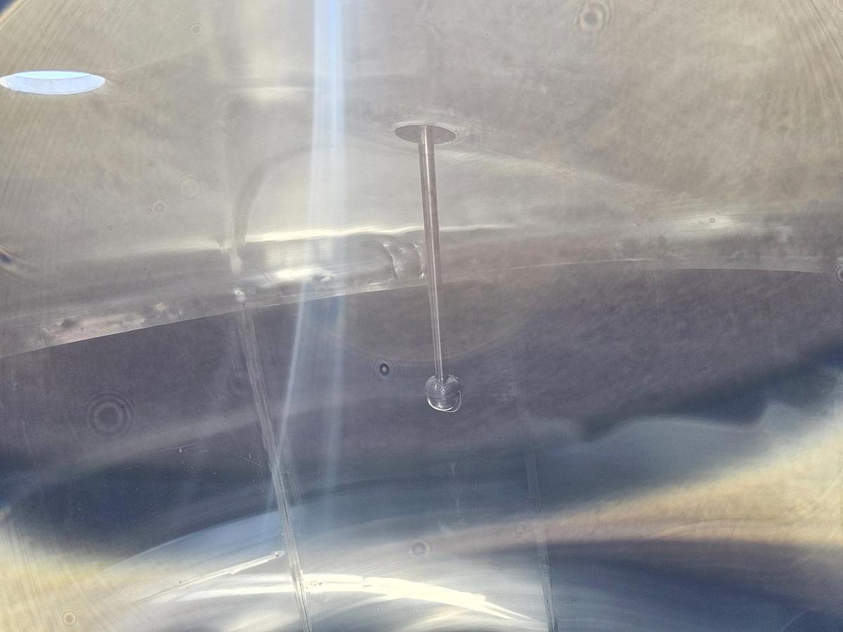 Used Used 5000 Gallon Tank, 304 Stainless Steel