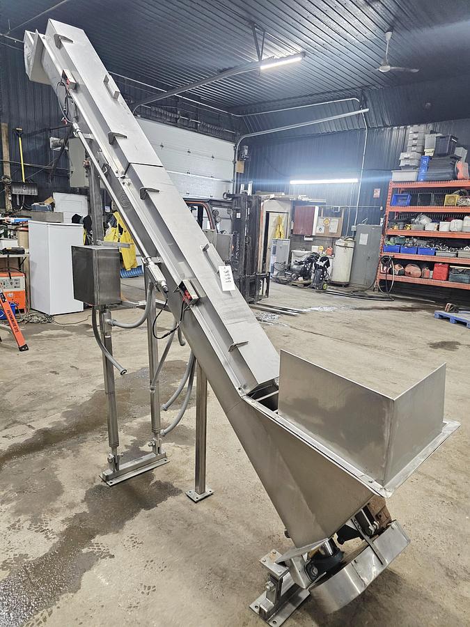 Used Used Rietz Screw Conveyor, 8.5” diameter x 132” long, 304 Stainless Steel