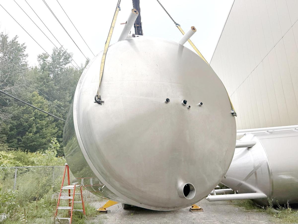 Used Used 5000 Gallon Jacketed Tank, 304 Stainless Steel