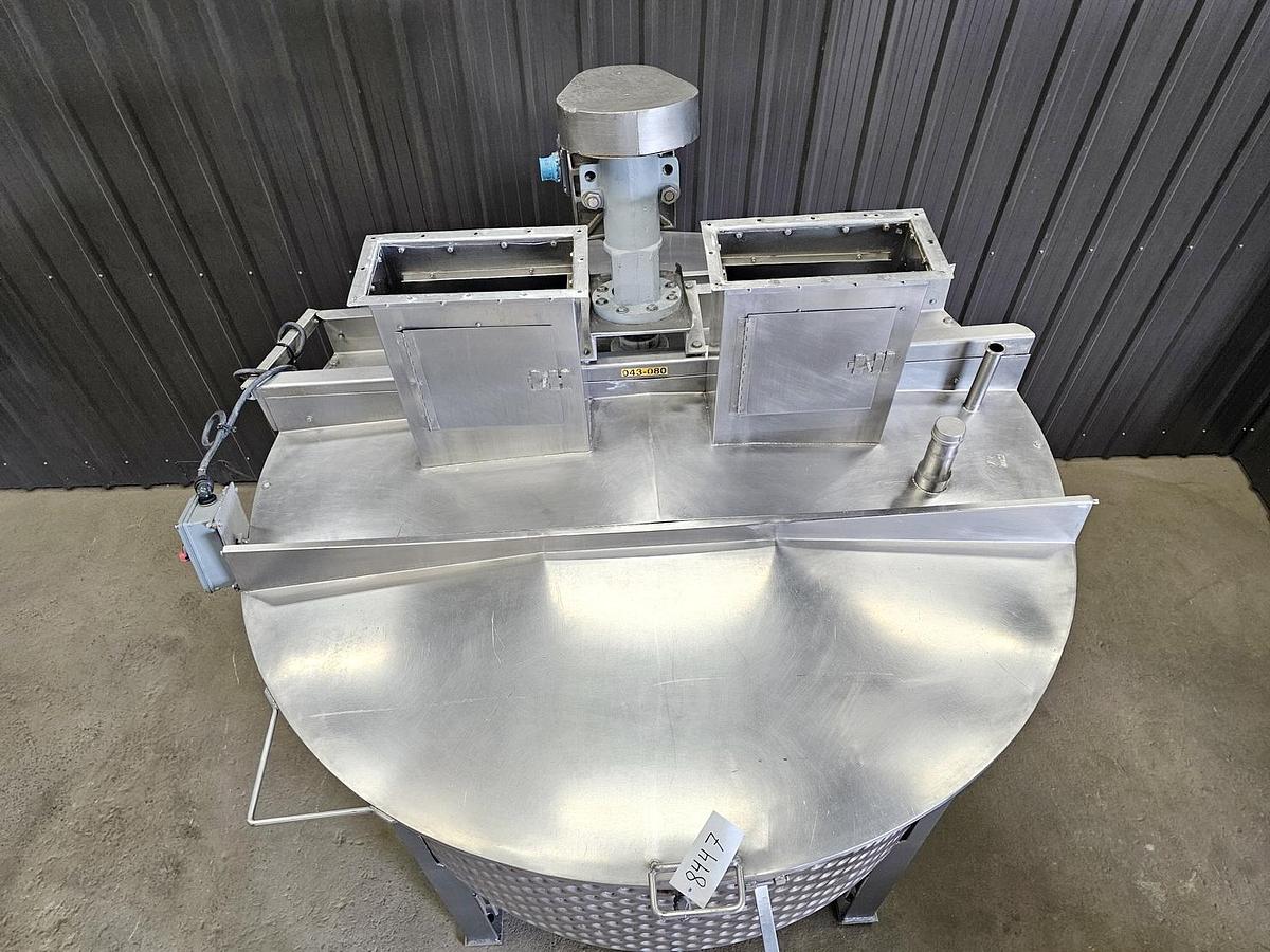 Used Used 630 Gallon Jacketed Tank, 304 Stainless Steel, With Mixer