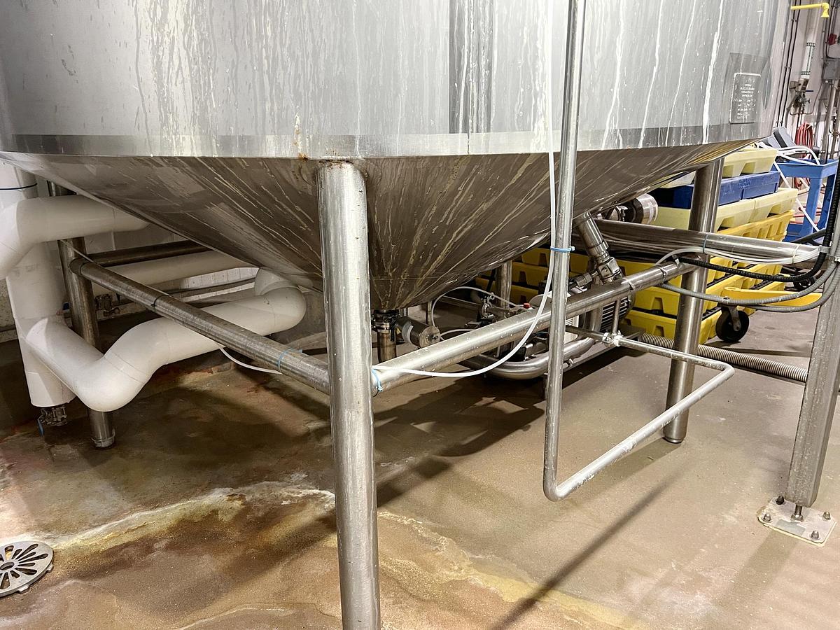 Used Used 2500 Gallon Jacketed Tank, Stainless Steel, With Scrape Agitation & Twin Screw Pump