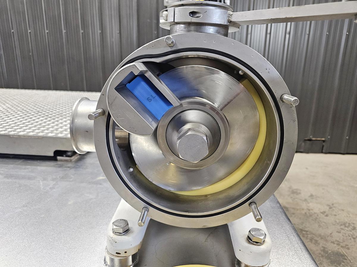 Used Used Sine Lobe Pump, Model 135, with Scale