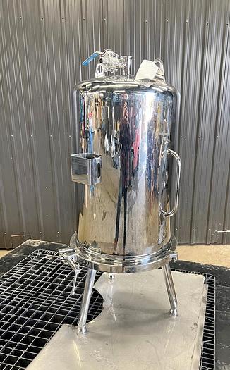 Used USED 3M ZETA PLUS SANITARY FILTER, CARTRIDGE TYPE, 2" INLET/OUTLET, 316L STAINLESS STEEL