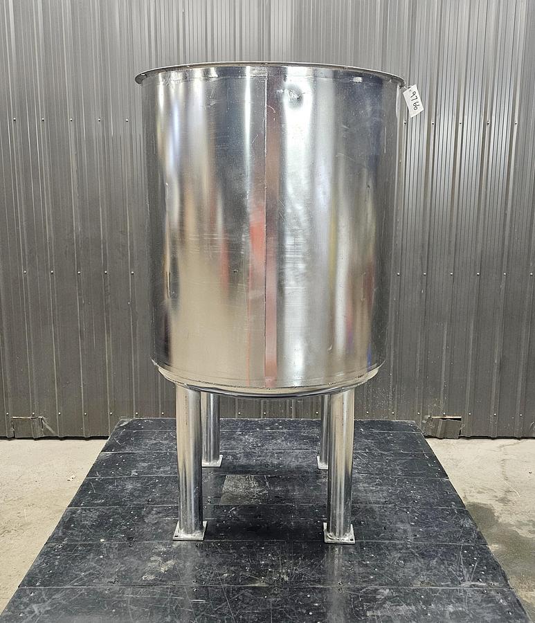 Used Used 275 Gallon Tank, 304 Stainless Steel