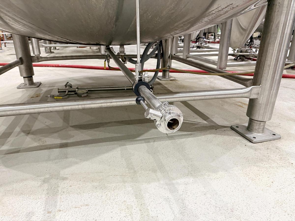 Used Used 5500 Gallon Feldmeier Jacketed Tank (Reactor), 304 Stainless Steel