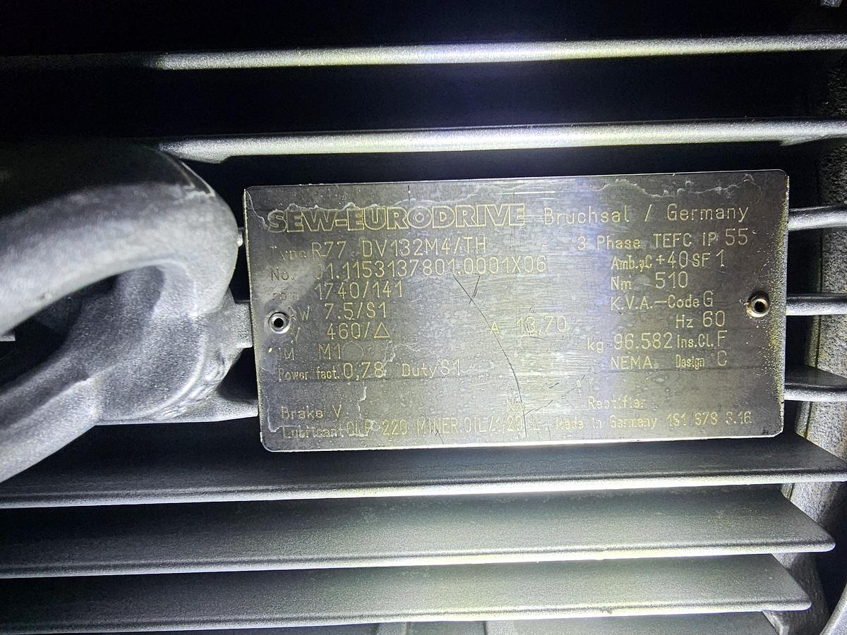 Used Used 400 Gallon Jacketed Tank (Reactor), With Waukesha Pump & Load Cells, Stainless Steel