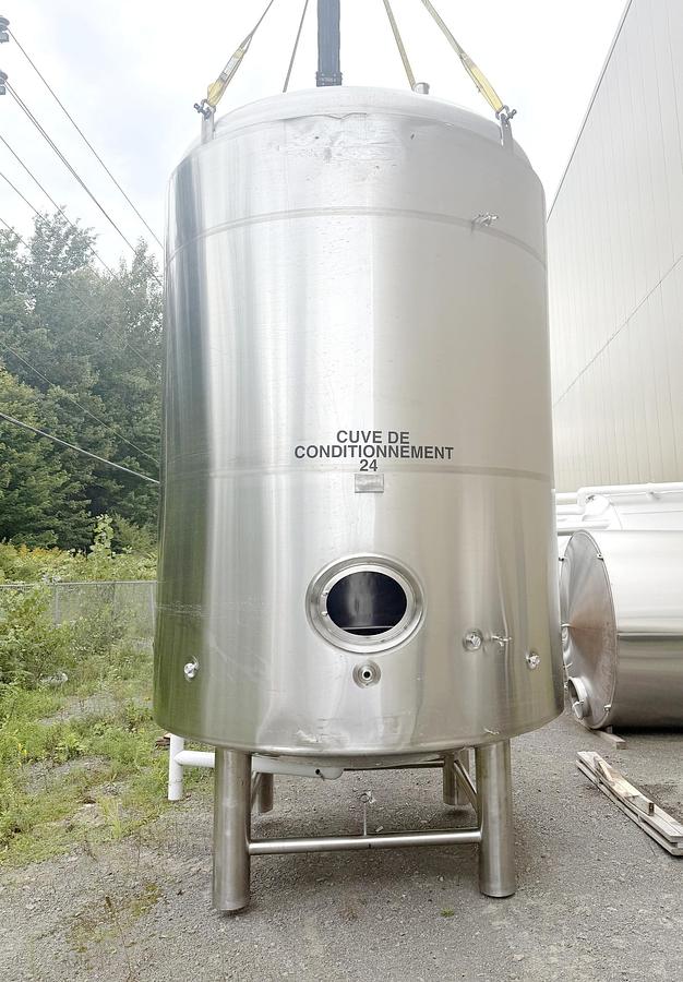 Used Used 5800 Gallon Jacketed Tank, 304 Stainless Steel