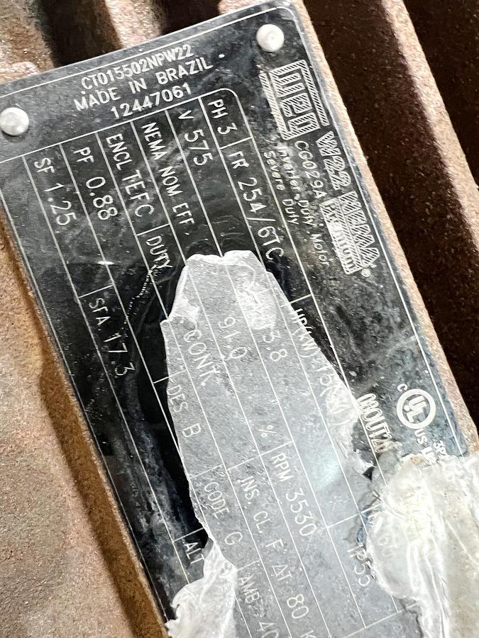 Used Used 600 Gallon Tank, 316L Stainless Steel, With Mixer & Pump