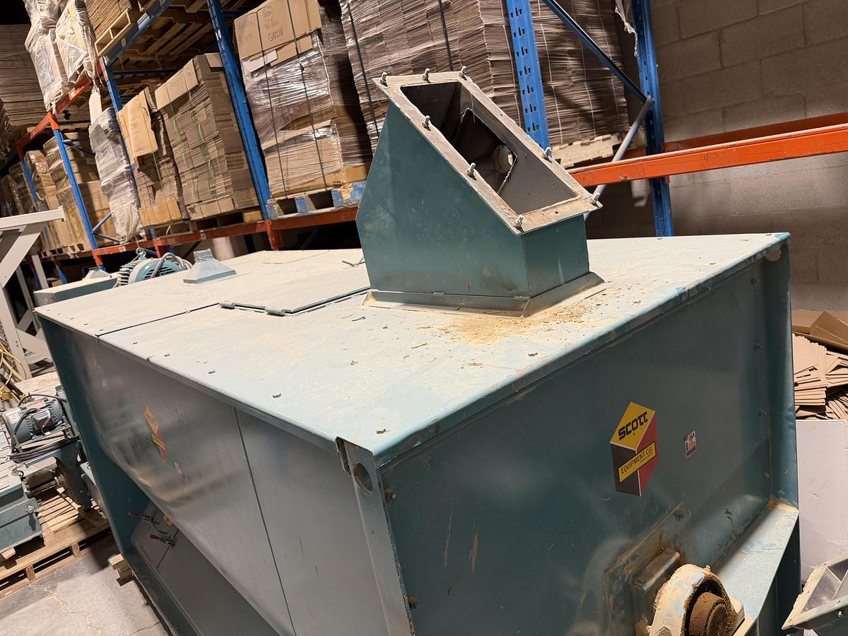 Used Used Scott Ribbon/Paddle Blender, 100 Cubic Feet, With Infeed & Outfeed Drag Conveyors