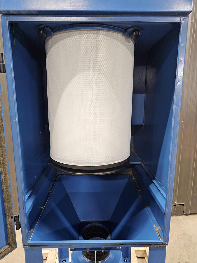 Used Aaron Elgin IL Auction - Lot 31 Donaldson Dust Collector 1 of 2