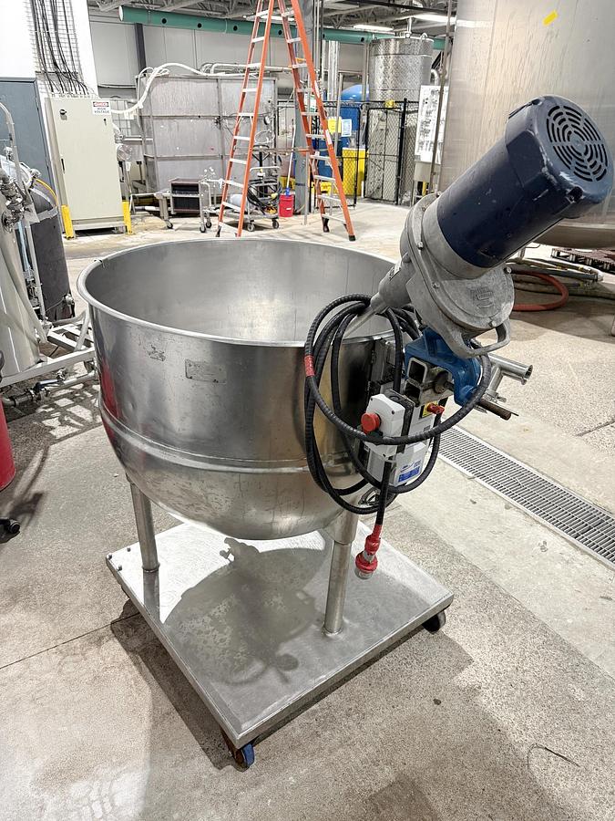 Used Used 125 Gallon Jacketed Tank (Kettle), Stainless Steel, With Mixer