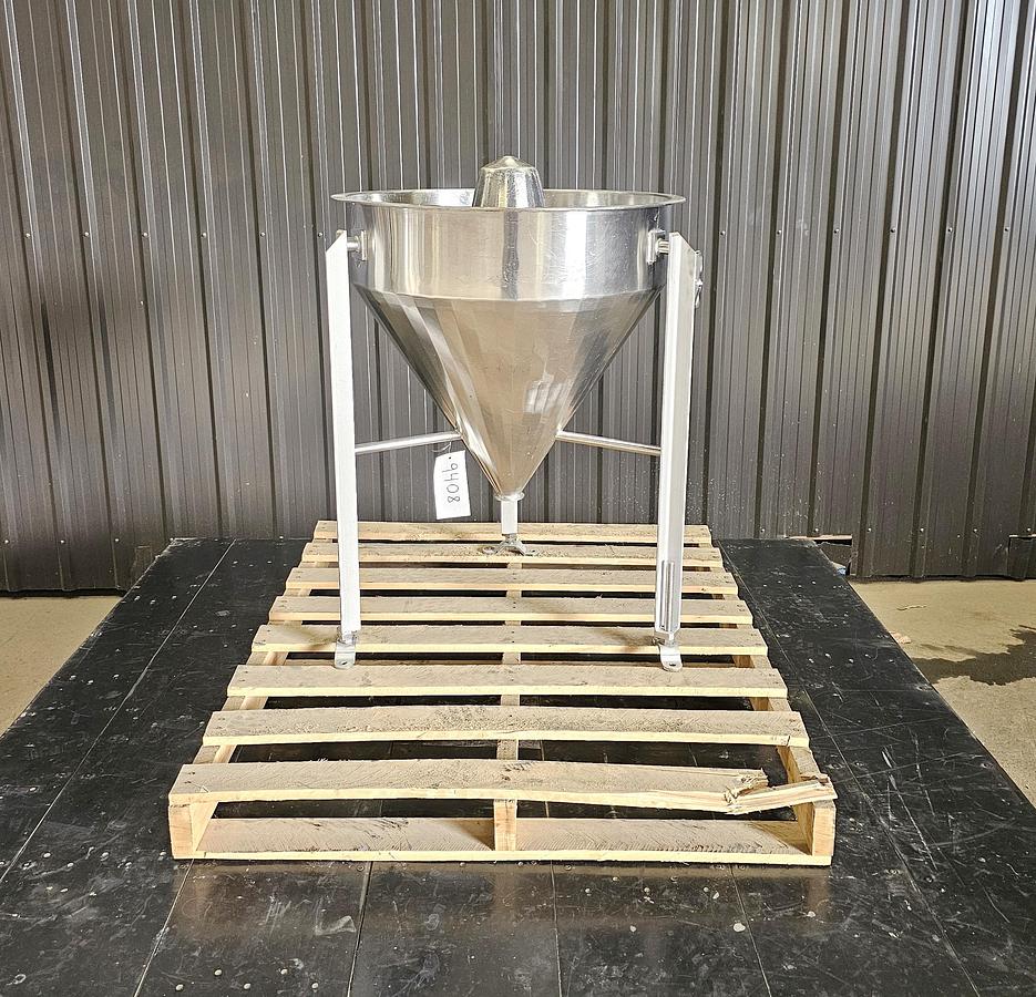 Used TCL Auction - Maple Leaf Foods - Ontario - Lot 15 - Hopper