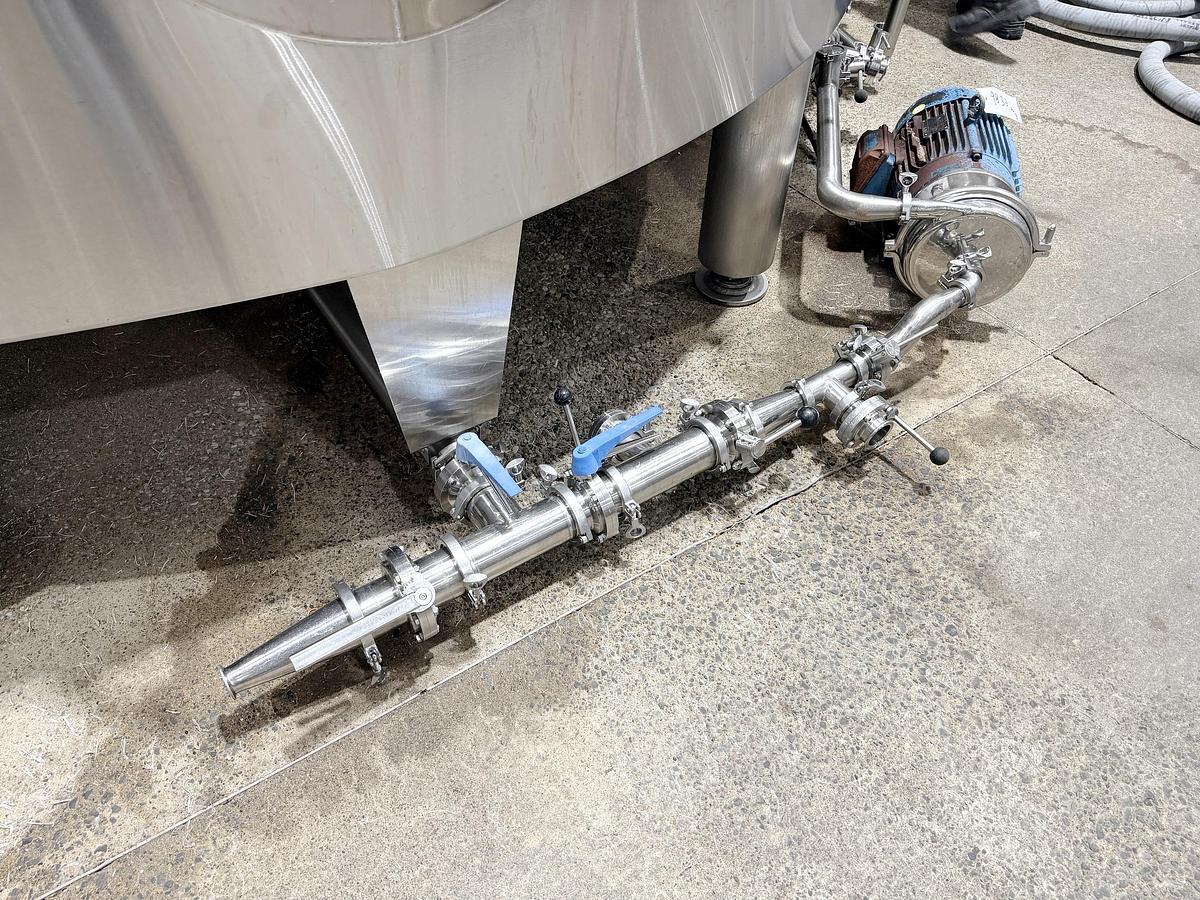 Used Used 13,208 Gallon Tank, 304 Stainless Steel, With Heat Exchanger & Pump