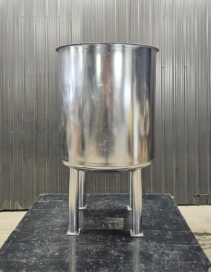 Used Used 275 Gallon Tanks, 304 Stainless Steel