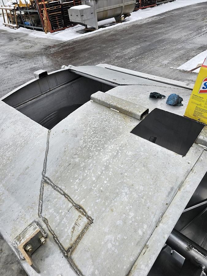 Used Used Titan Ribbon Blender, 250 Cubic Feet