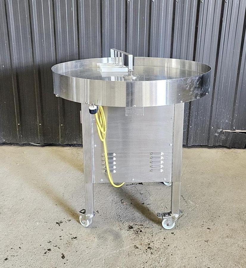 Used Used 36'' Accumulation Table, Variable Speed