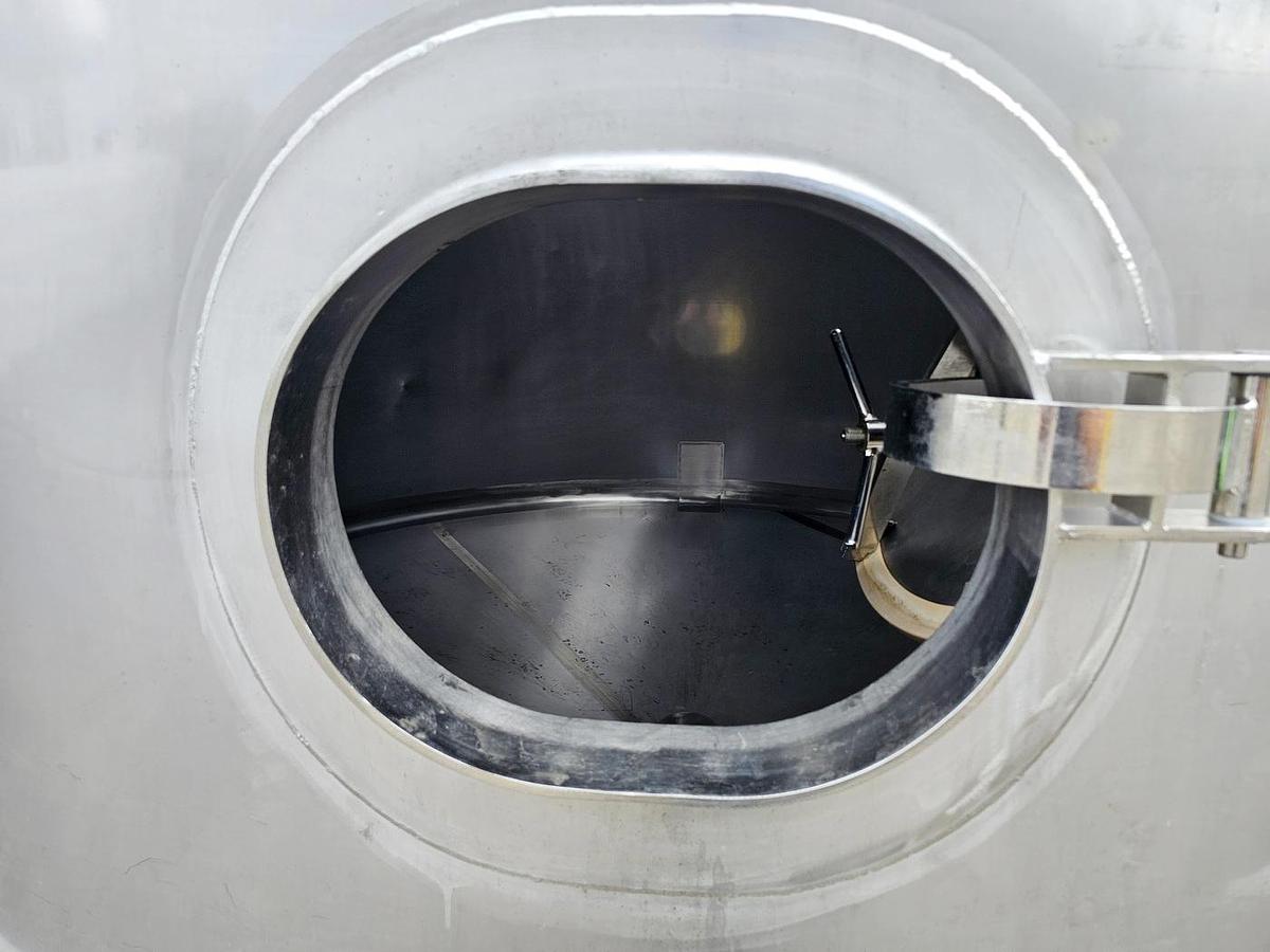 Used Used 5280 Gallon Tank, 304 Stainless Steel