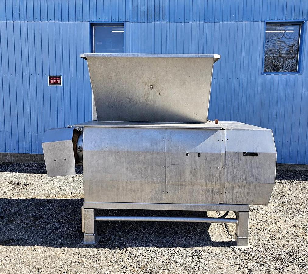 Used Used Super Titan Grinder, 100 HP