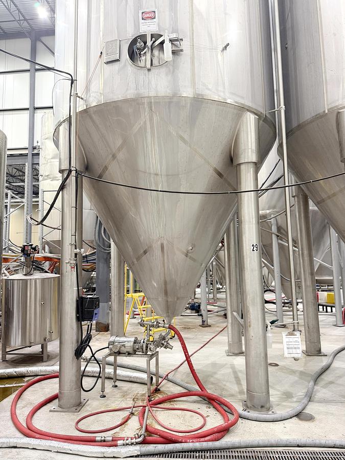 Used Used 18,492 Gallon Jacketed Tank (Reactor), 304 Stainless Steel