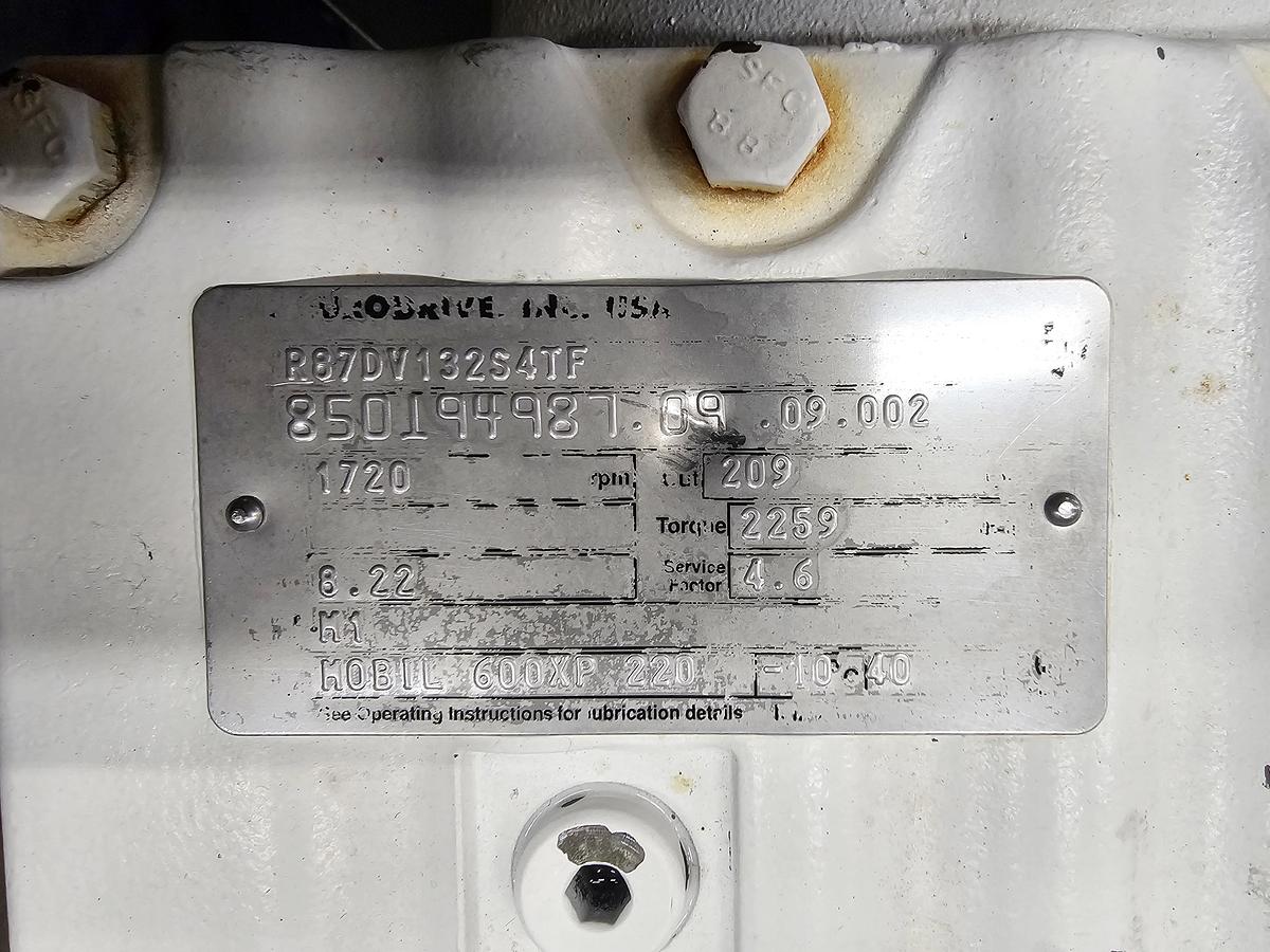 Used Used Sine Lobe Pump, Model 135, with Scale