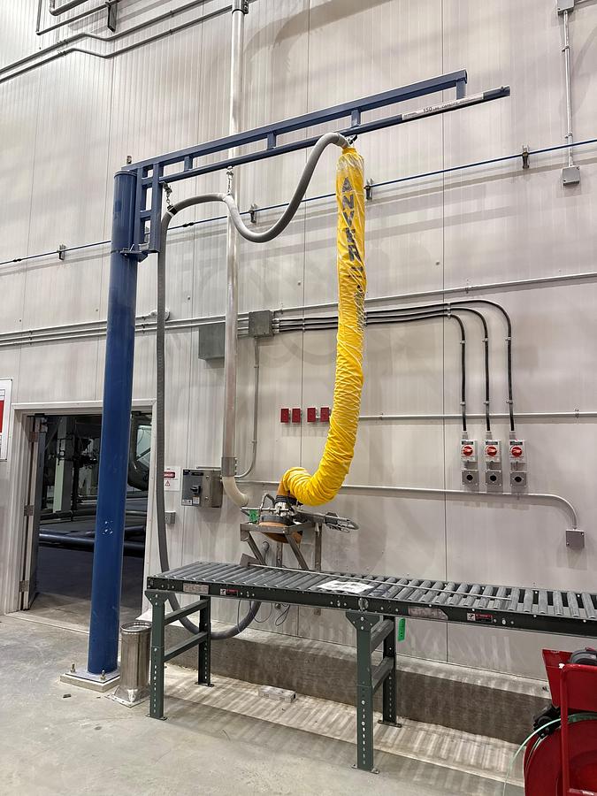 Used Used Acculift Free Standing Jib Crane with Vacuum Tube Lift System for 70 Lbs. Paper Type Bags