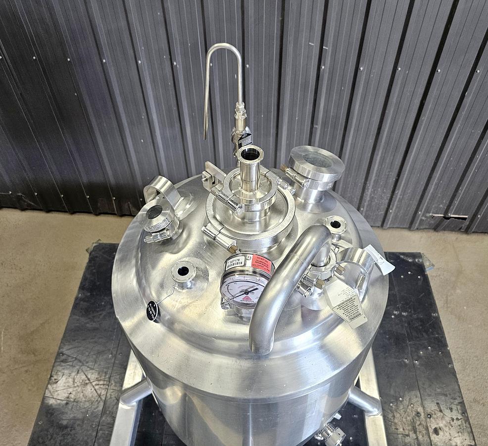 Used Heritage Global Auctions (Hagerstown MD) Lot 741 - Tank