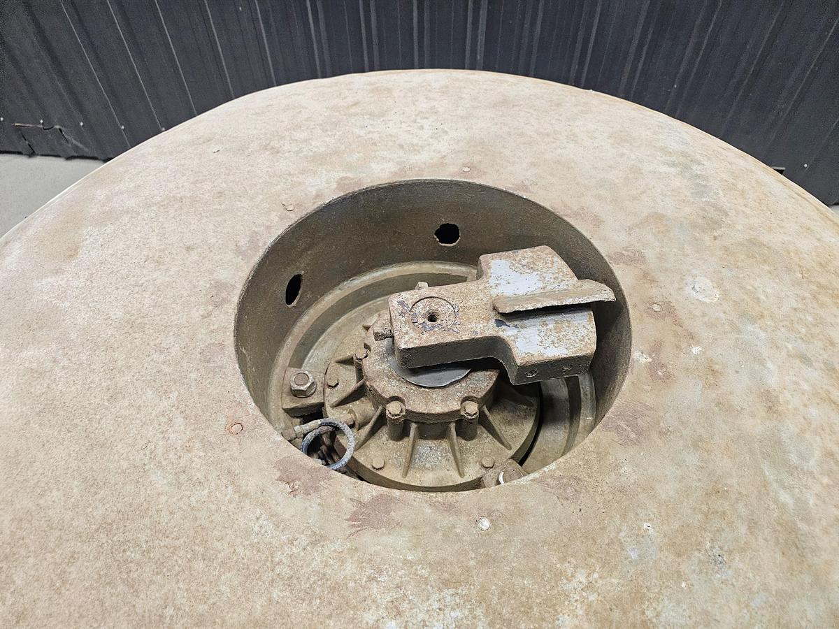 Used Used Sweco Vibrating Screen, 48''
