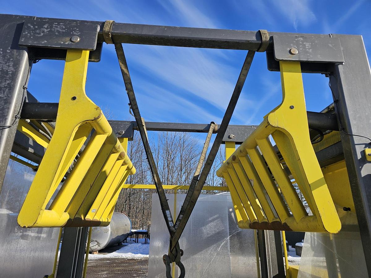 Used GD Auctions & Appraisals Alberta - Lot 275 - Bulk Bag Conditioner