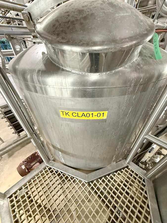 Used Used 600 Gallon Tank, 316L Stainless Steel, With Mixer