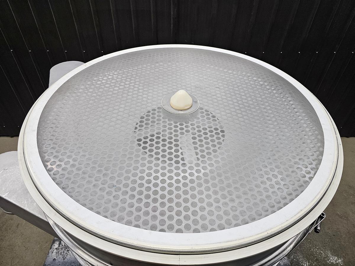 Used **Levy Recovery Group Michigan - lot 282 - sweco screen