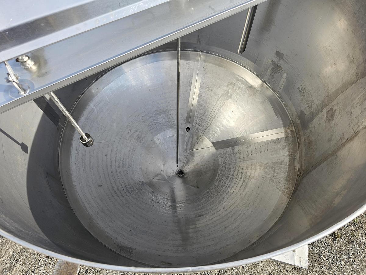 Used TCL Auction - Maple Leaf Foods - Ontario - Lot 26 - Tank