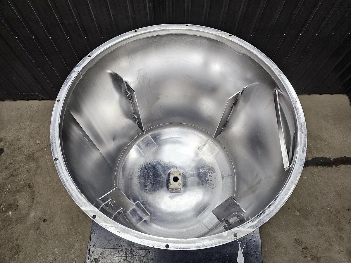 Used Used 275 Gallon Tanks, 304 Stainless Steel