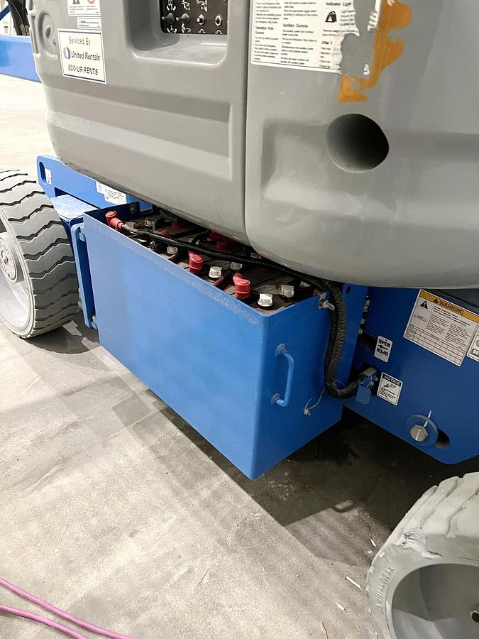 Used Used 2020 Genie Z40/23N Self-Propelled Narrow Articulating Boom Truck