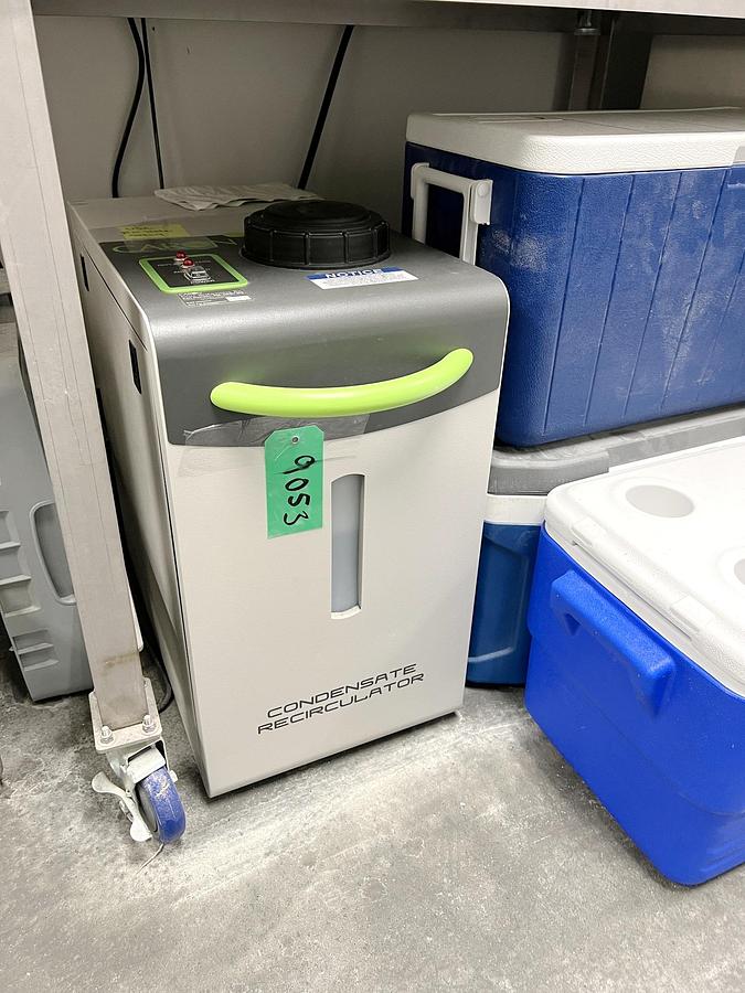 Used Used Caron Humidified Incubator & Condensate Recirculator 