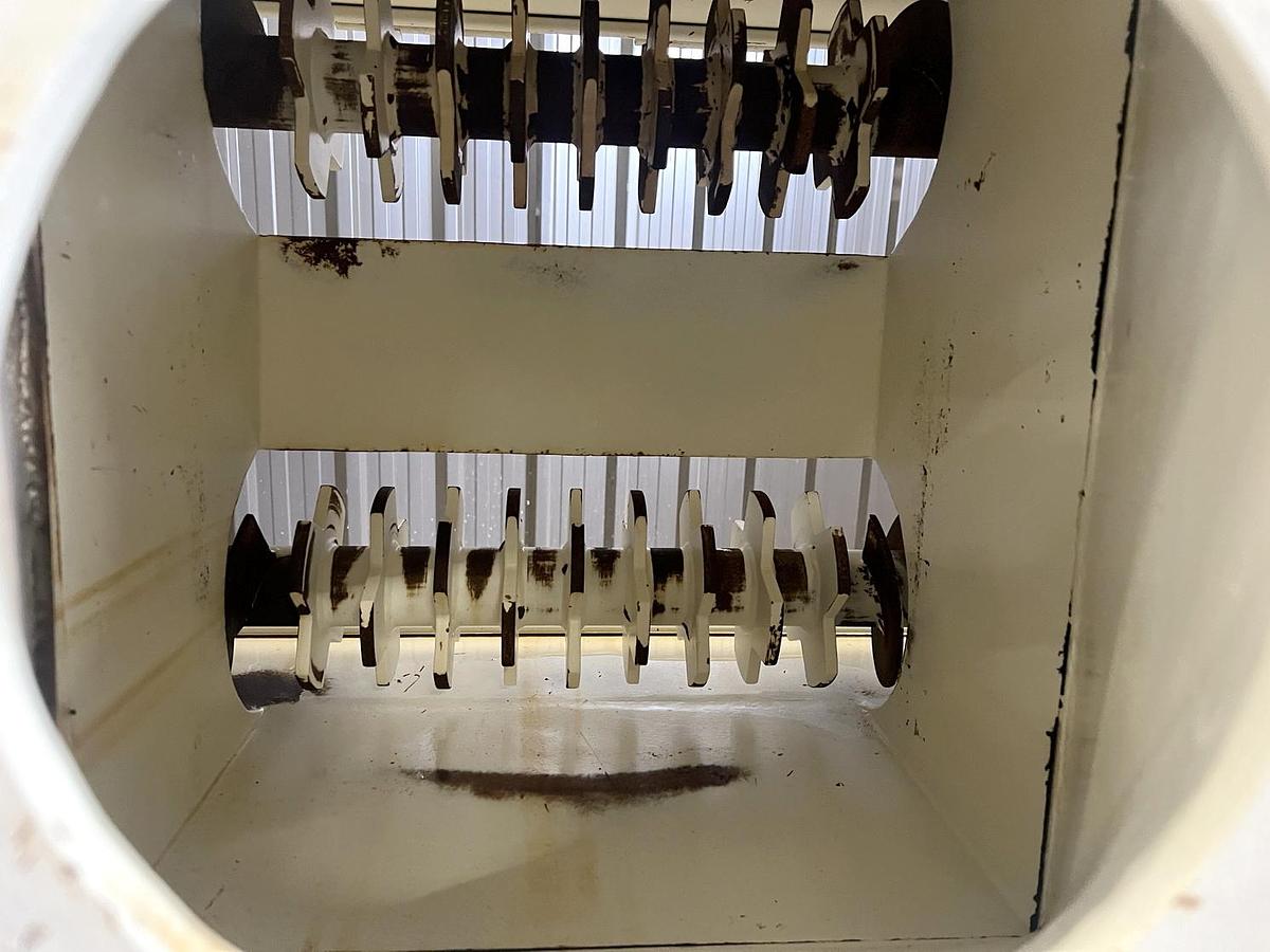 Used Used Screw Conveyor / Lump Breaker, 21'' Diameter X 36'' Long, Twin Screws