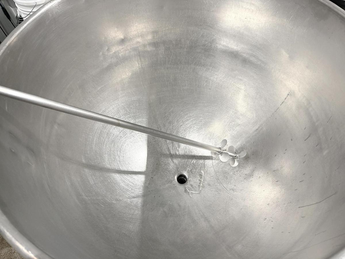 Used Used 125 Gallon Jacketed Tank (Kettle), Stainless Steel, With Mixer