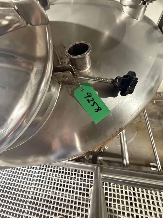 Used Used 1000 Gallon Tank, 316L Stainless Steel