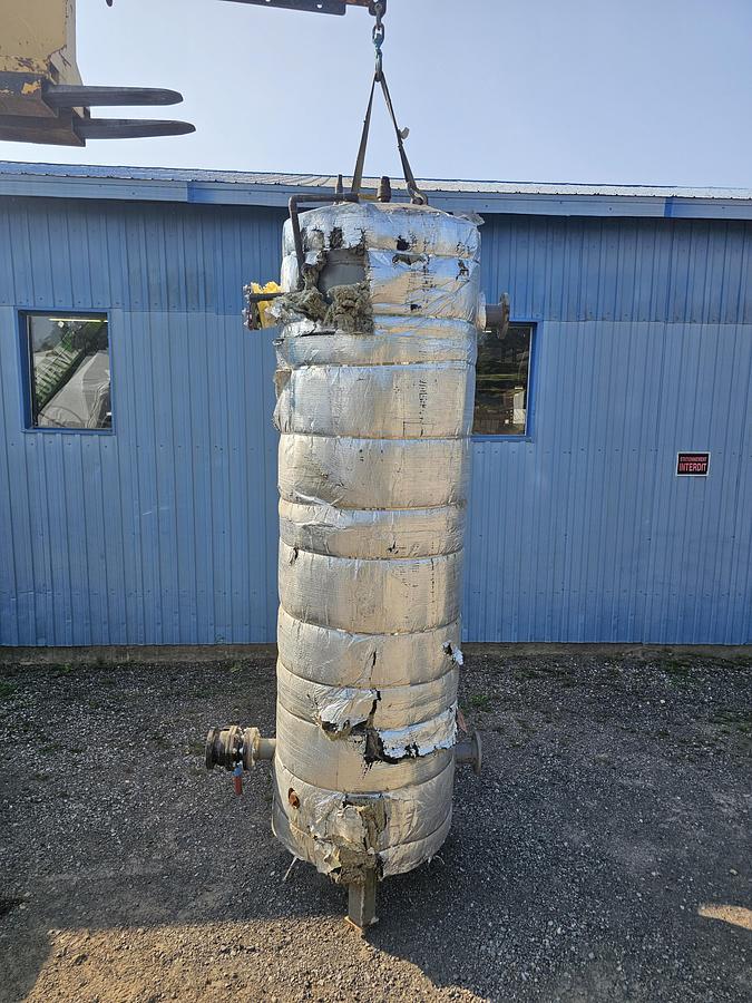 Used Used 600 Gallon Pressure Tank (Vessel), Carbon Steel, Insulated