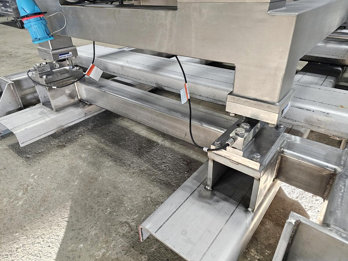 Used Used 400 Gallon Jacketed Tank (Reactor), With Waukesha Pump & Load Cells, Stainless Steel